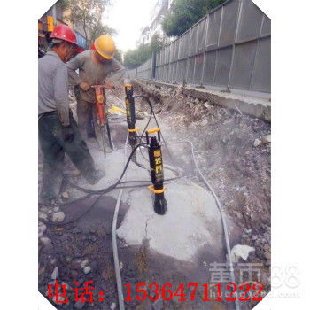 贵州贵阳土石方工程中劈裂棒替代爆破技术的应用与优势